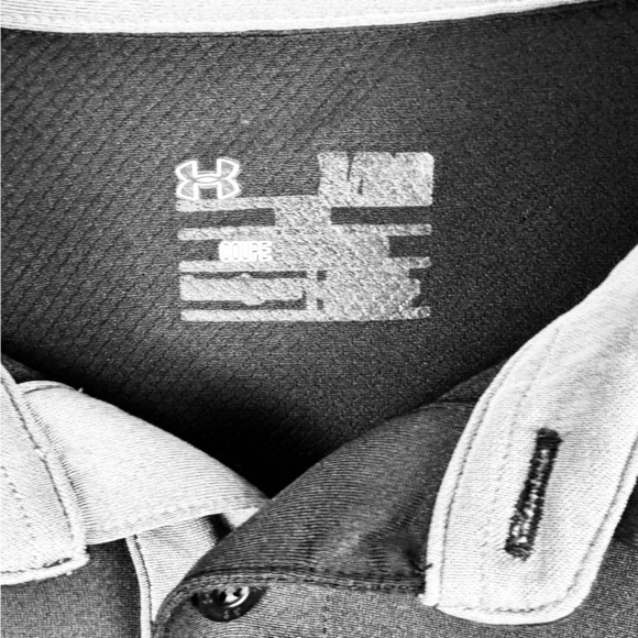 Under Armour Men's Golf Black and Gray Polo Shirt - Picture 5 of 5